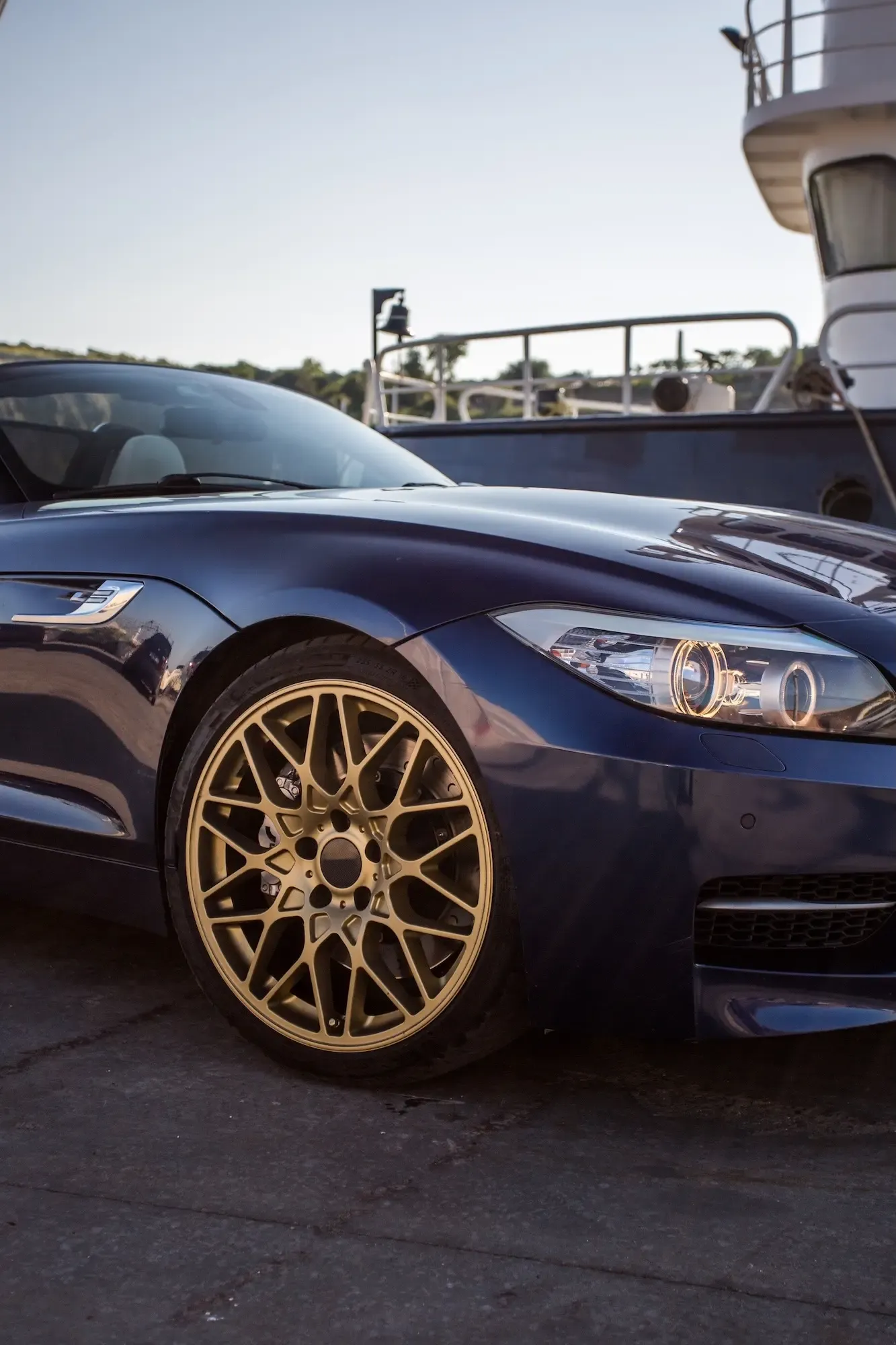 BPCOAT – WHEELS (Aplicación y Renovación de Llantas) oleo coche llanta dorado